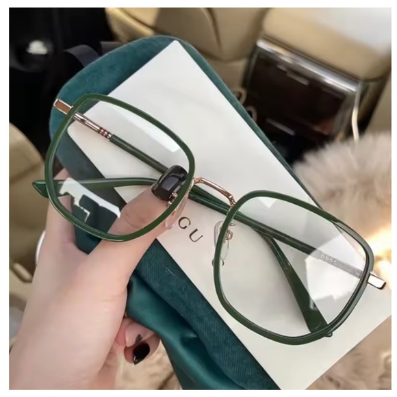 Stylish Green Glasses - Picture 1 of 2